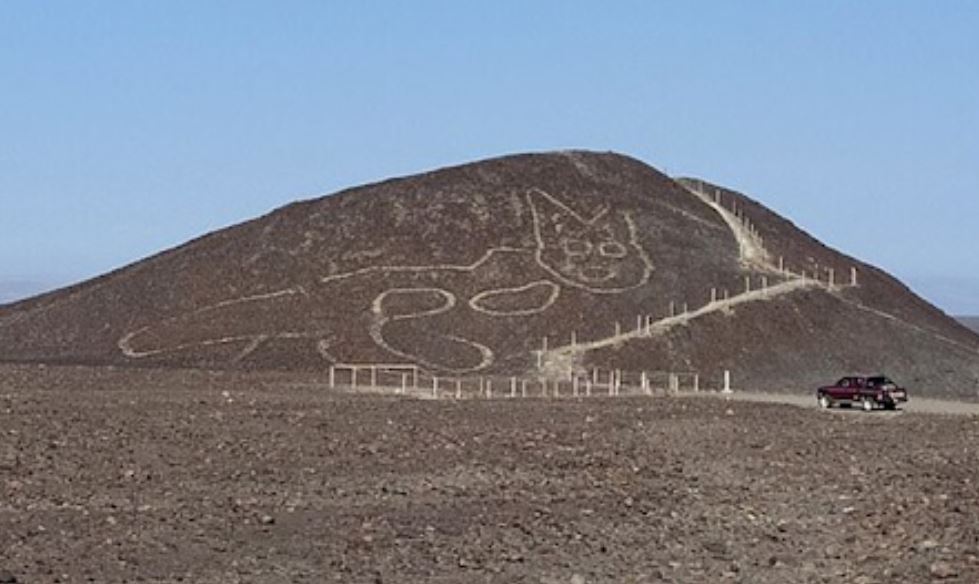 The mystery of the 2,200-year-old giant cat drawing on the high mountain 2