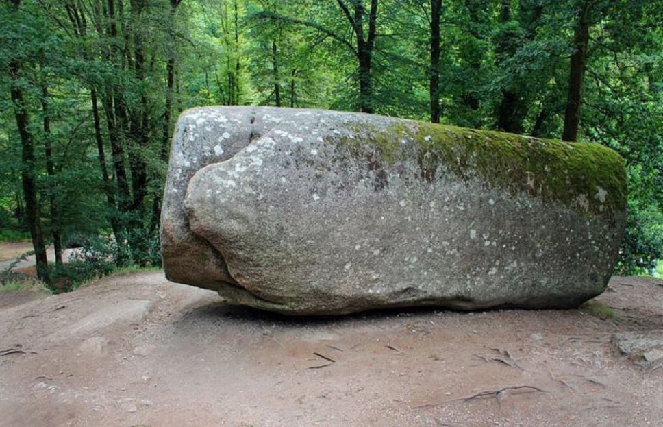 Trembling Rock weighs 137 tons, but anyone can easily move it 1