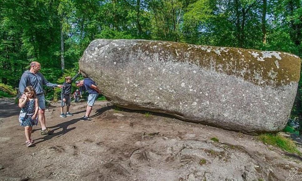 Trembling Rock weighs 137 tons, but anyone can easily move it 2