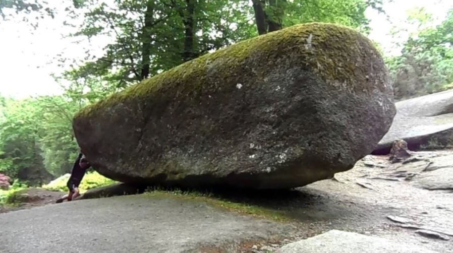 Trembling Rock weighs 137 tons, but anyone can easily move it 3