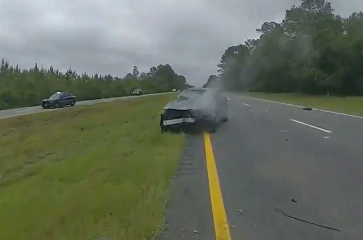 Car launches off tow truck ramp in Florida, soars 36m down the highway 3