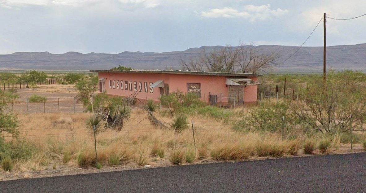Texas ghost town abandoned in the ‘90s for sale for only $100K 1