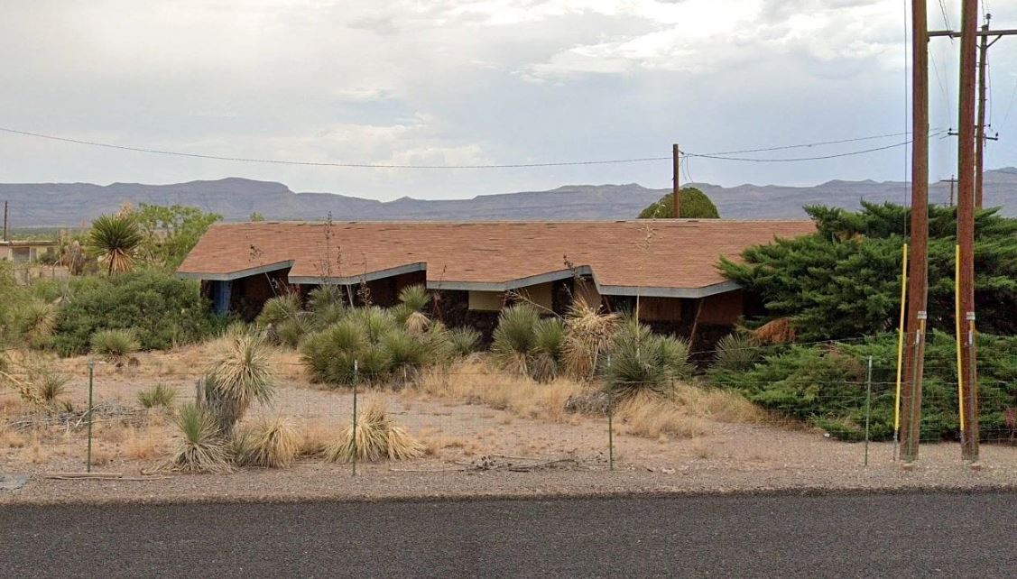 Texas ghost town abandoned in the ‘90s for sale for only $100K 2