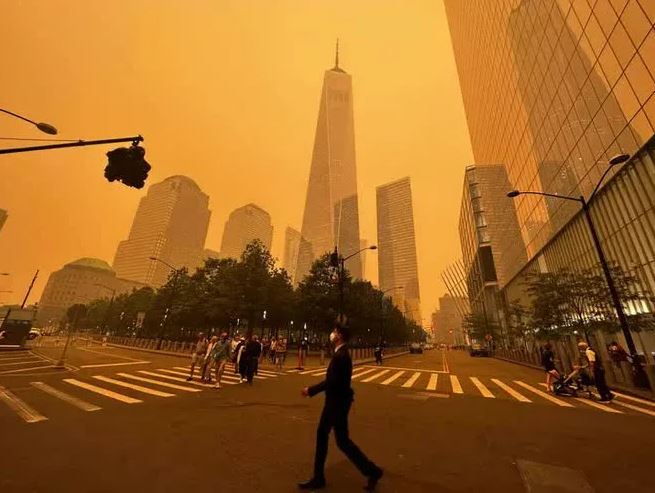 New York city engulfed by 'toxic smog': Record-breaking air pollution 8