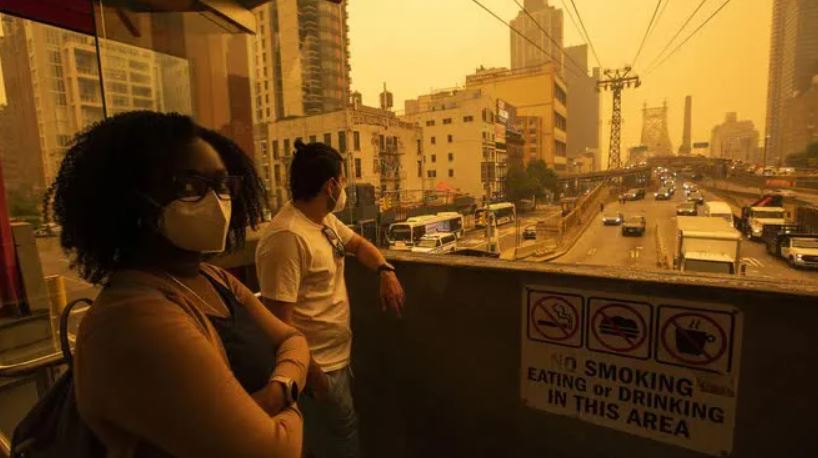 New York city engulfed by 'toxic smog': Record-breaking air pollution 9