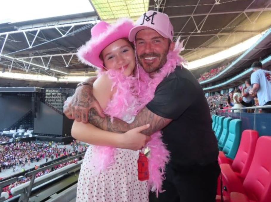 David Beckham shares sweet clip kissing daughter Harper on the lip, stirs strong feelings online 1