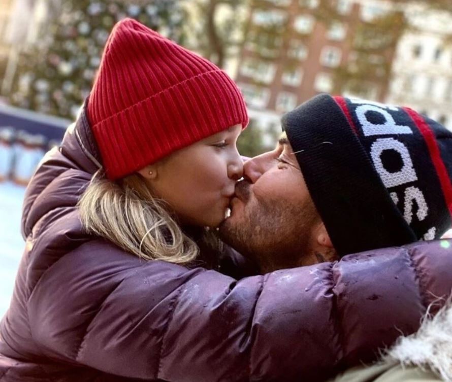 David Beckham shares sweet clip kissing daughter Harper on the lip, stirs strong feelings online 6