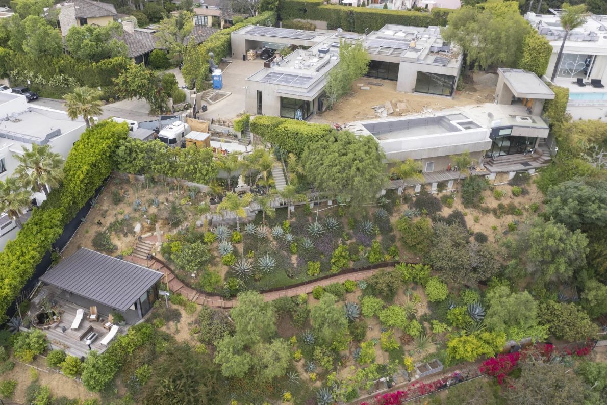Leonardo DiCaprio renovates enormous four-property estate in Los Angeles worth multimillion dollars 2