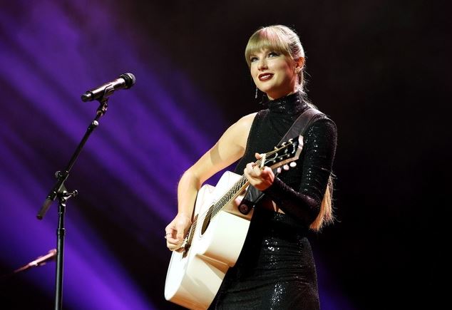 The 2nd richest self-made woman in music, Taylor Swift still far off from being no.1 1