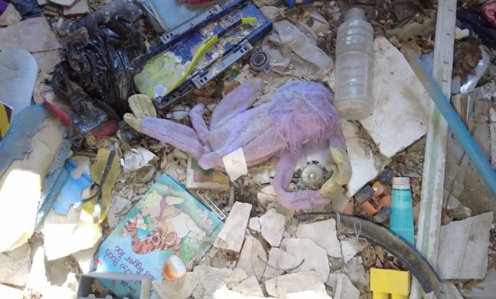 Discovery: Abandoned house in the woods filled with creepy dolls and eerie toys 10