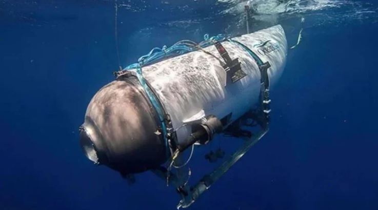 OceanGate passengers moved to tears as they witness Titanic wreckage for the first time 3