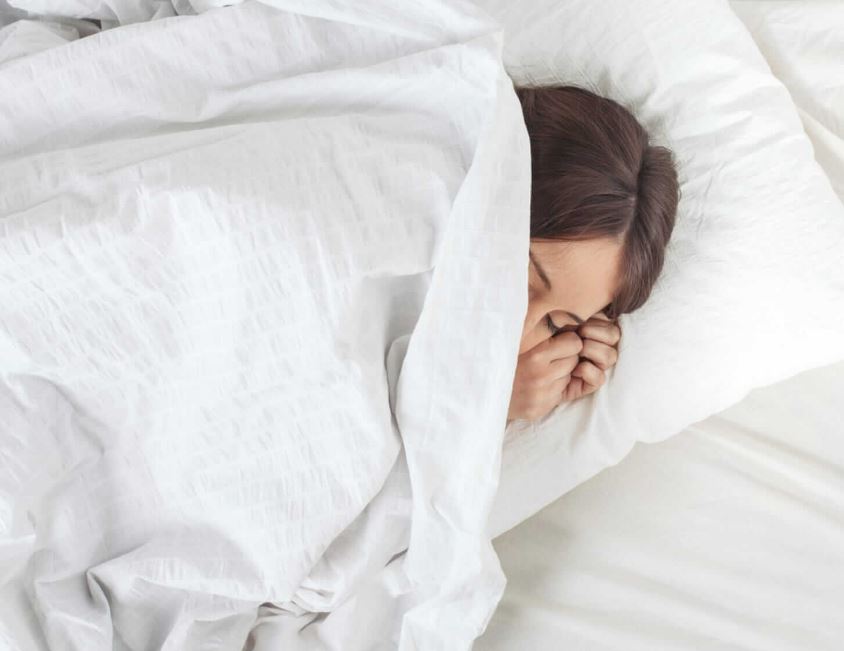 Why we can't sleep without a blanket, even on a hot night? 3