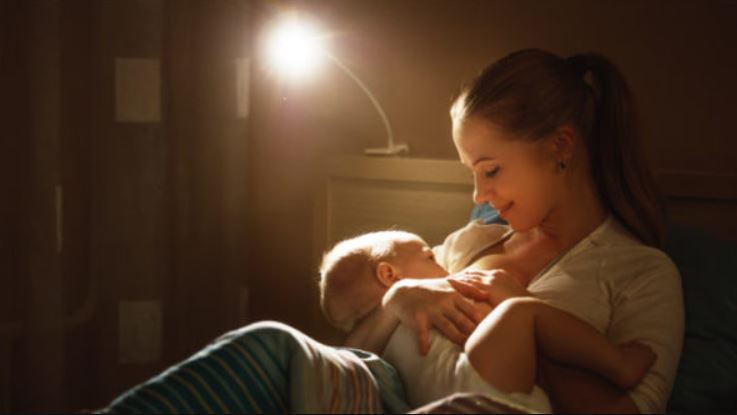Why the majority of babies are born at night, study say 1