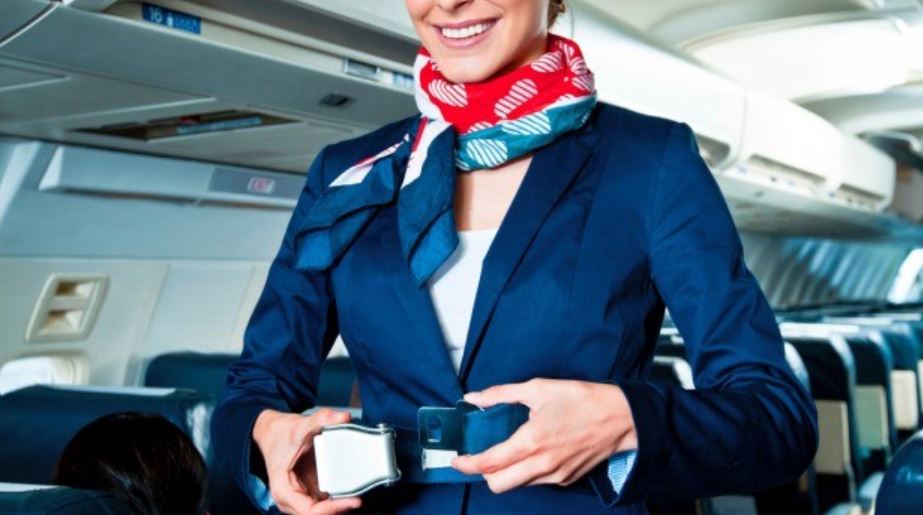 Flight attendant explains the reason why only 'idiots' stand up at the end of flights 3