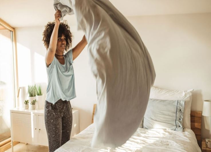 Cleaning experts reveal why you should never make your bed in the morning 5