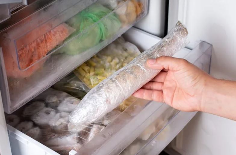 Woman finds fish she bought for dinner is still alive after 48 hours in the freezer 1