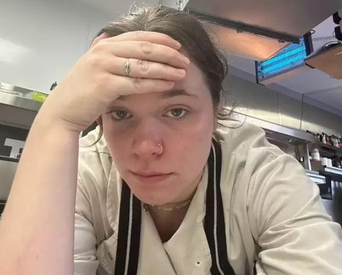 Young chef, 20, is fired for being 'lazy' and checking her phone for 'four hours' at work 1