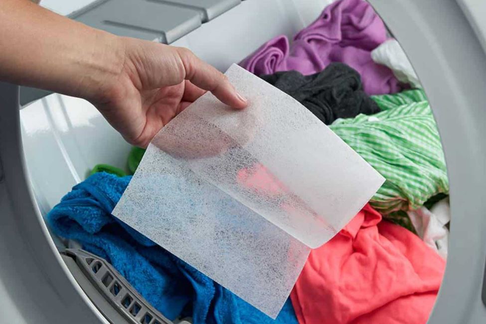 Here's why putting a wet wipe into the washing machine can be a time-saving trick and nerves-saver 1
