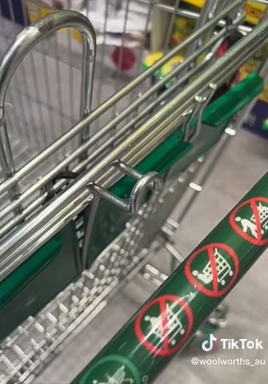 Woolworths worker sparks heated debate over what hook-on trollies are for 2