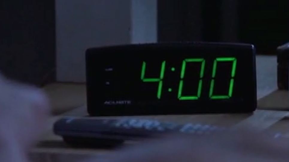 Sleep experts reveal the reason why you randomly wake up at 4 a.m 2