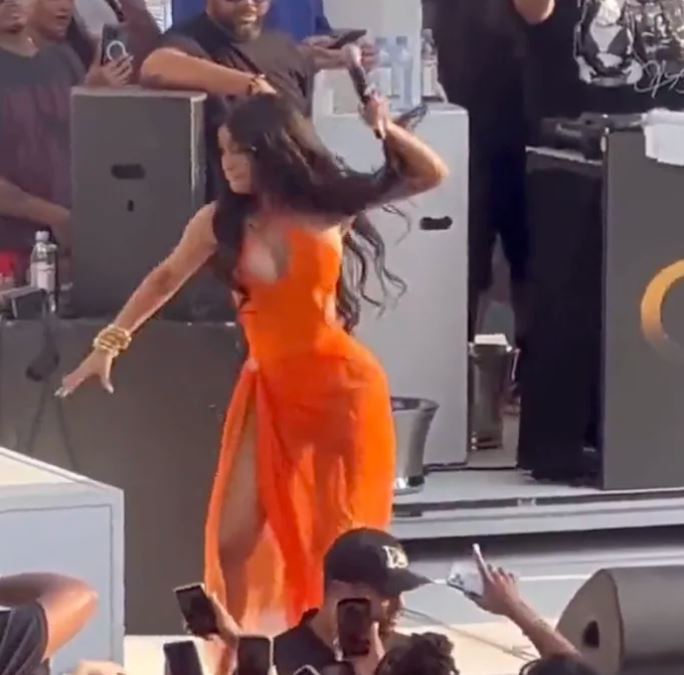 Rapper Cardi B tosses microphone at fans who threw a drink at her in Vegas 3