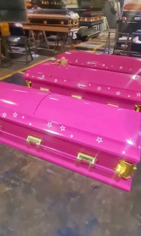 Hot pink Barbie-themed coffins for sale: “So you can rest like Barbie' 1