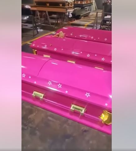 Hot pink Barbie-themed coffins for sale: “So you can rest like Barbie' 3