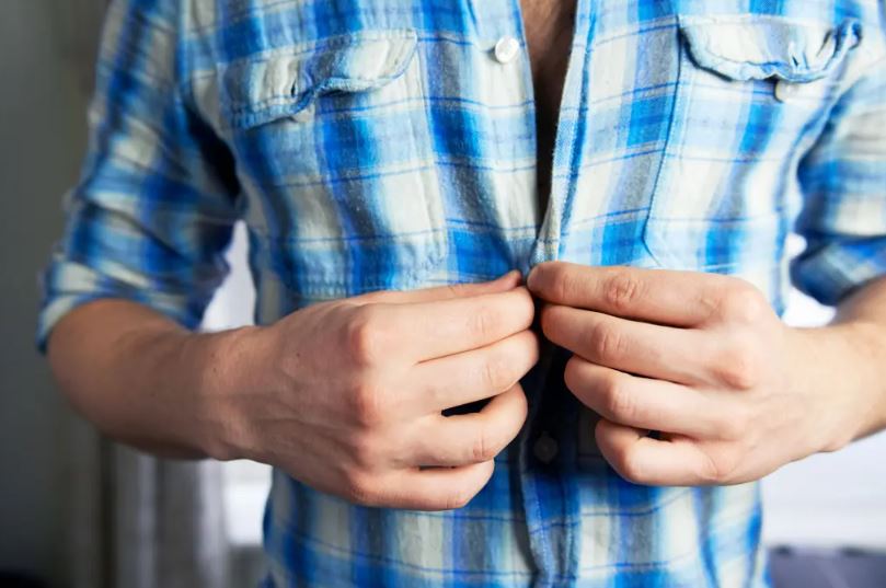 People are just realizing why men’s shirt buttons are on a different side to women’s 2