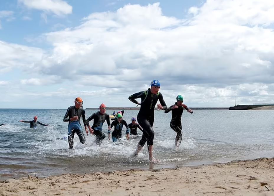 Investigation underway after 57 world championship triathlon athletes fall sick and get diarrhea after Sunderland event 3