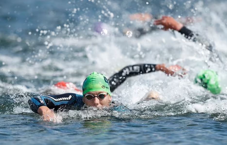 Investigation underway after 57 world championship triathlon athletes fall sick and get diarrhea after Sunderland event 4