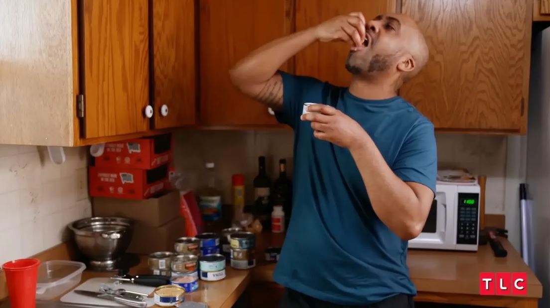 Man is addicted to smelling tuna, eating 15 cans every week, and drinking the juice straight out of the can 5
