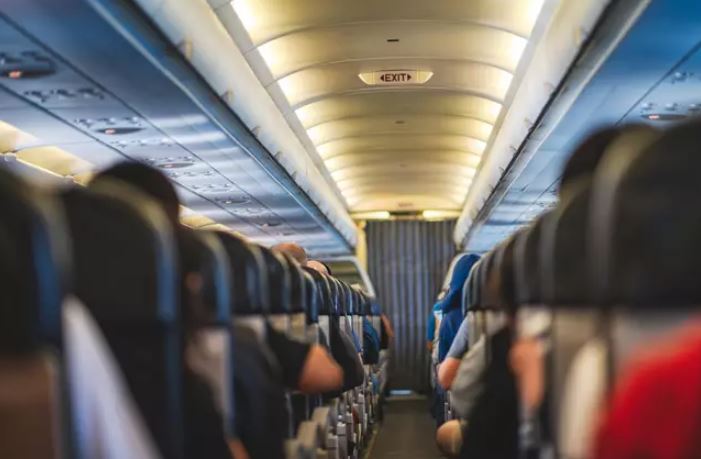 Flight attendant shares 5 things you should never do on plane 1