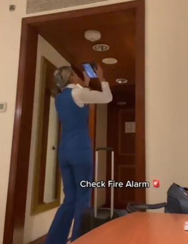 Flight attendant reveals tricks to looking for hidden cameras in hotel rooms 6