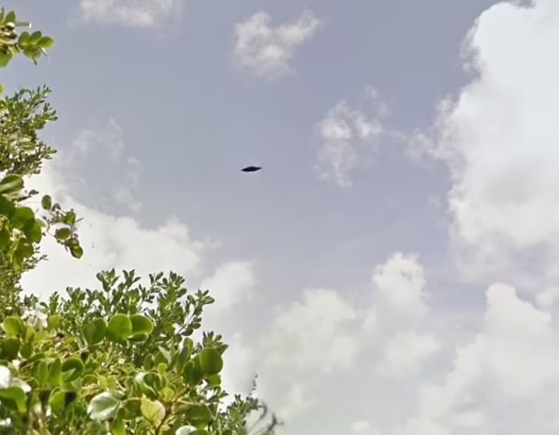 Google maps has captured a 'UFO' seemingly floating mid-air 1