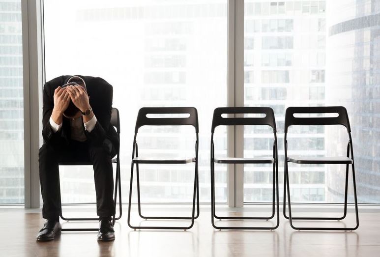 Interviewer uses wobbly chair to test how ‘bold’ applicant would be and won't hire those who fail 1