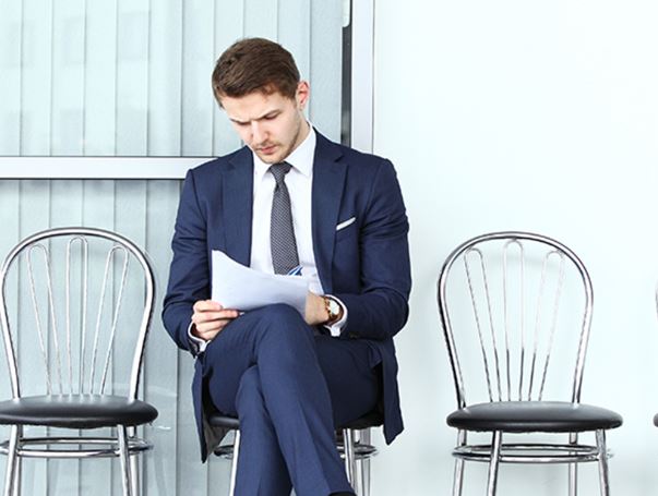 Interviewer uses wobbly chair to test how ‘bold’ applicant would be and won't hire those who fail 2