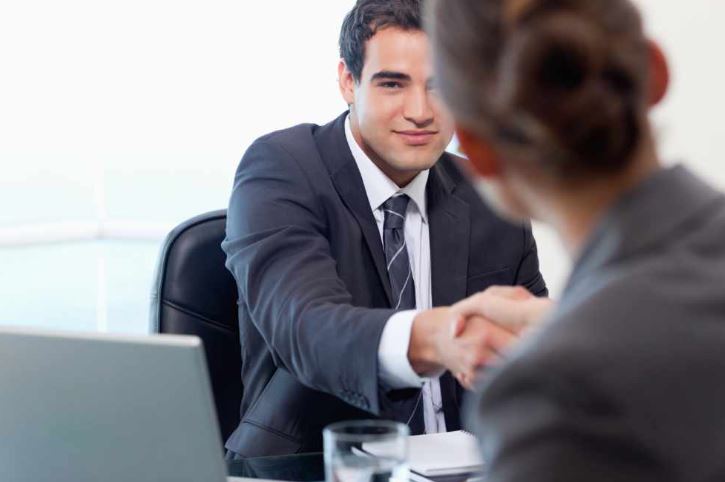 Interviewer uses wobbly chair to test how ‘bold’ applicant would be and won't hire those who fail 5