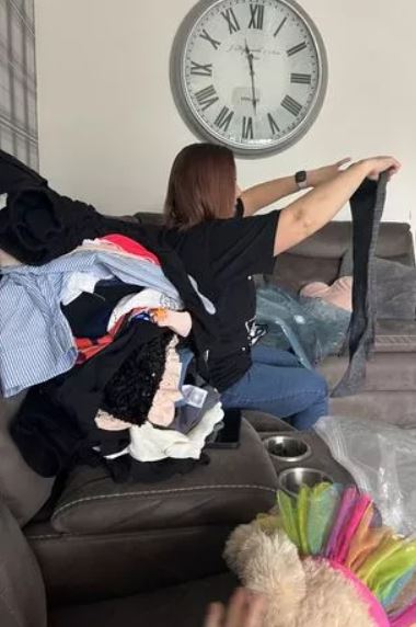 Man makes a fortune after selling 'shopaholic' girlfriend's unworn clothes on Vinted 2