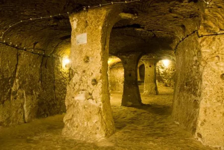 Man finds entire incredible underground city that runs 18 storeys deep under his basement 4