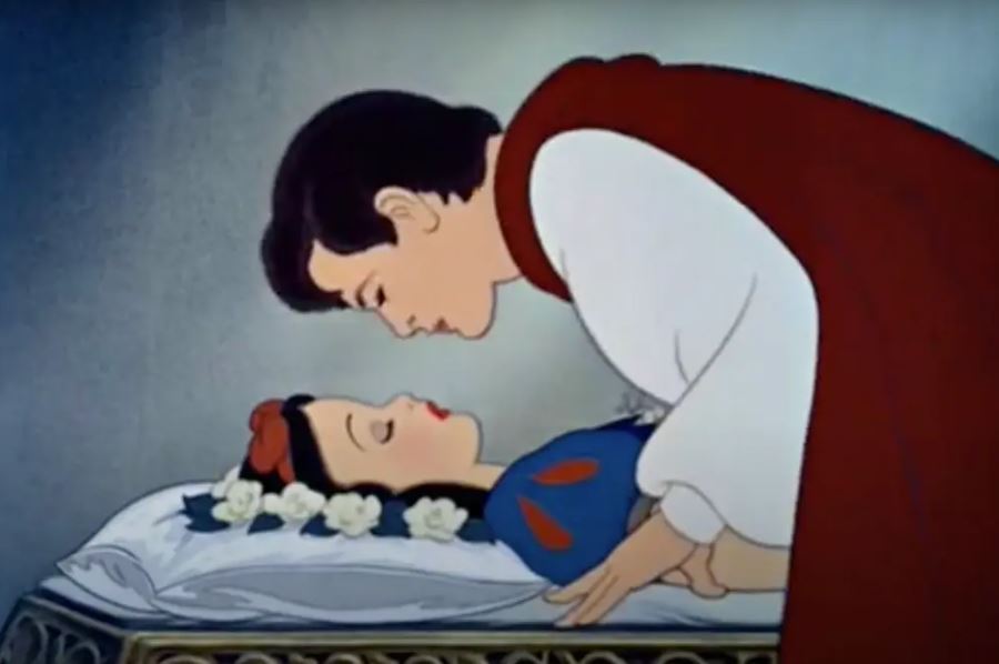 Disneyland’s snow white ride slammed for ‘kiss without her consent’ 2