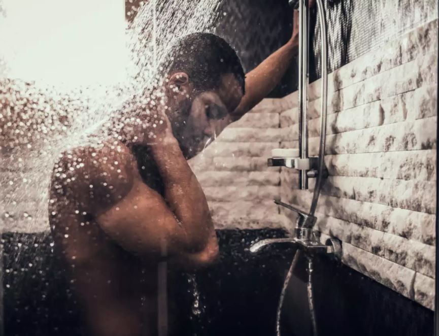 Here's the reason why you should never shower right before bed 4