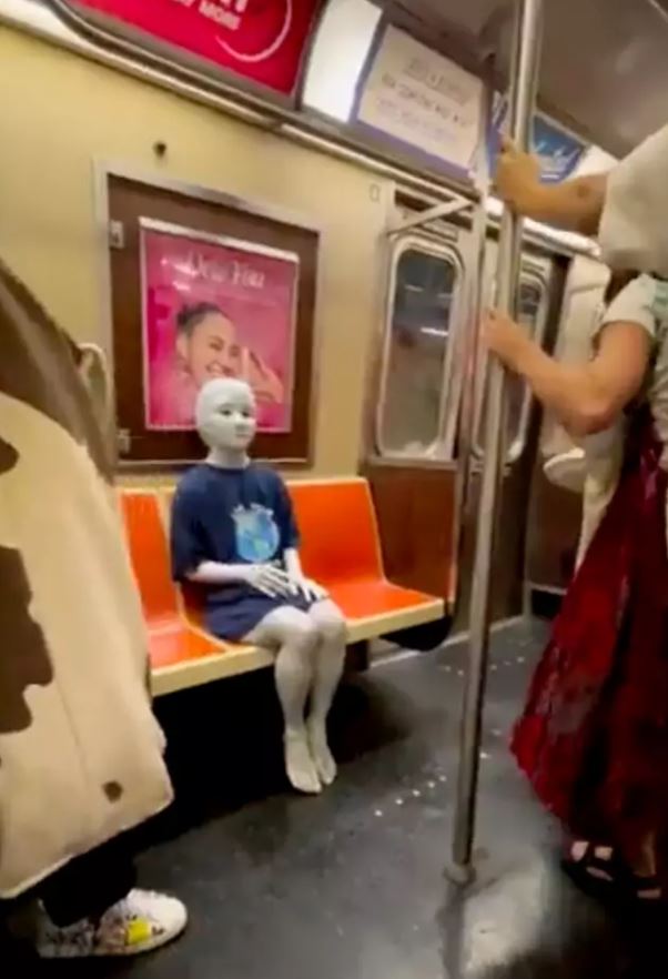 Bizarre video of 'alien' riding New York subway leaves people confused 1