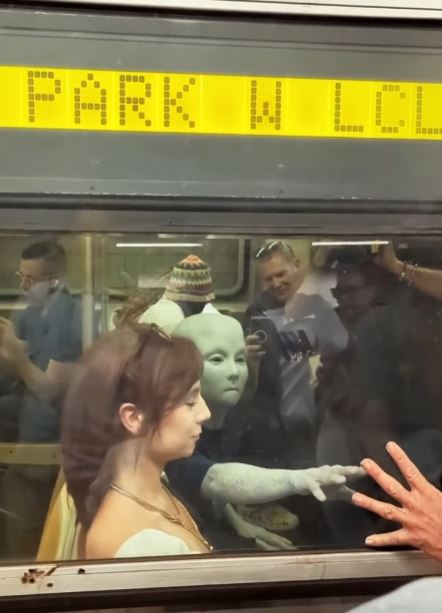 Bizarre video of 'alien' riding New York subway leaves people confused 5