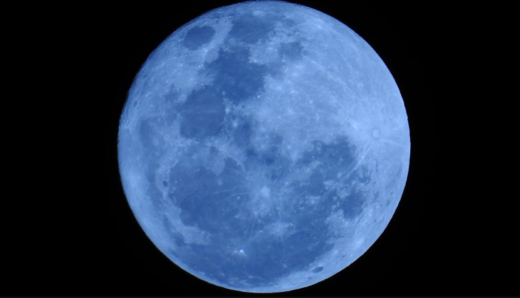 Tonight's extremely rare 'super blue moon' will not be seen again until 2037 1