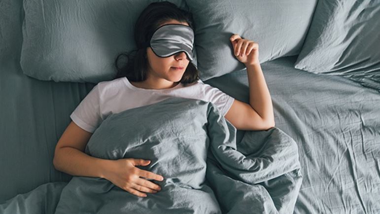 Here’s the reason why women need more sleep than men 2
