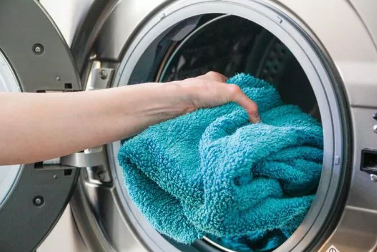 Expert shares how often you should wash towels when people admit to only washing them four times a year 3