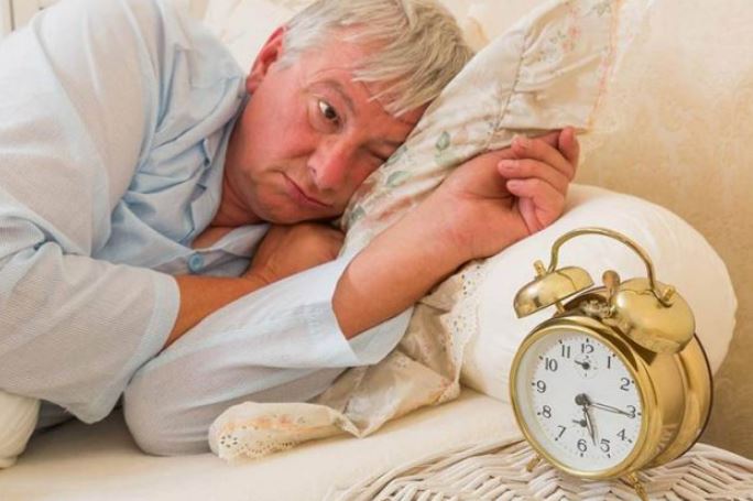 The real reason why adults wake up earlier as they get older? 3