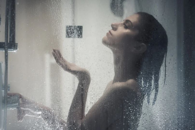 Experts reveal why you should always shower at night instead of the morning 4