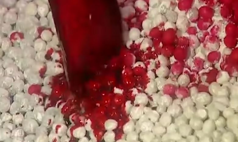 People only realize how bubble gum is actually made, and vow never to swallow it again 1 People only realize how bubble gum is actually made, and vow never to swallow it again 1
