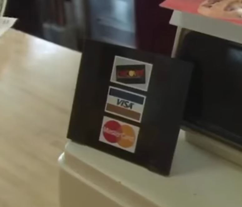 People baffled by video of customers reacting to credit cards being accepted at Burger King in 1993 3